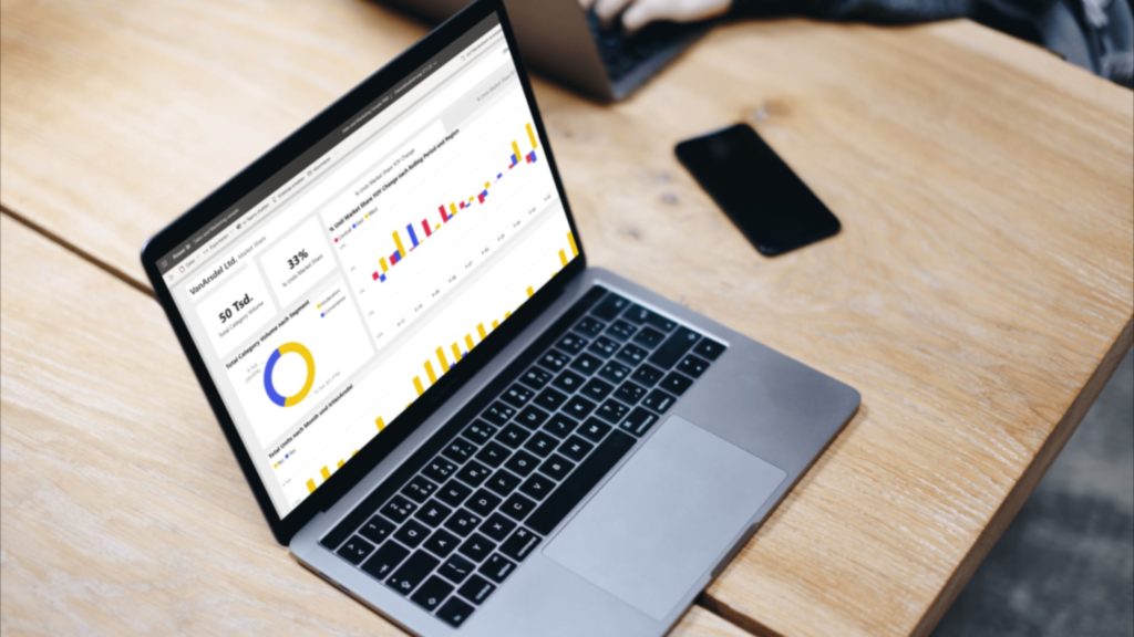 power bi macbook pro space gray mockup on the wooden table